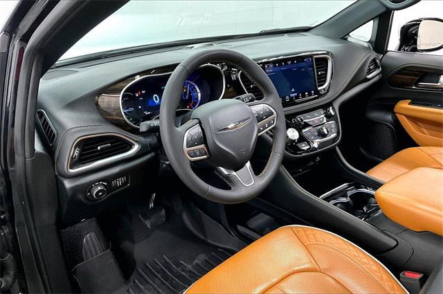 used 2023 Chrysler Pacifica car, priced at $36,551