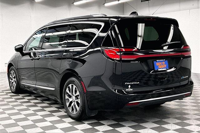used 2023 Chrysler Pacifica car, priced at $36,551