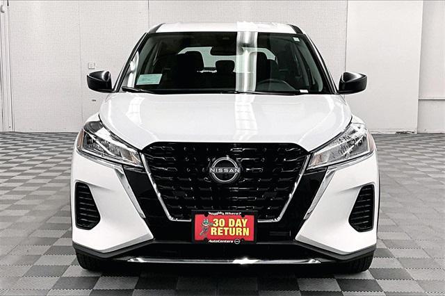 new 2025 Nissan Kicks car, priced at $22,882