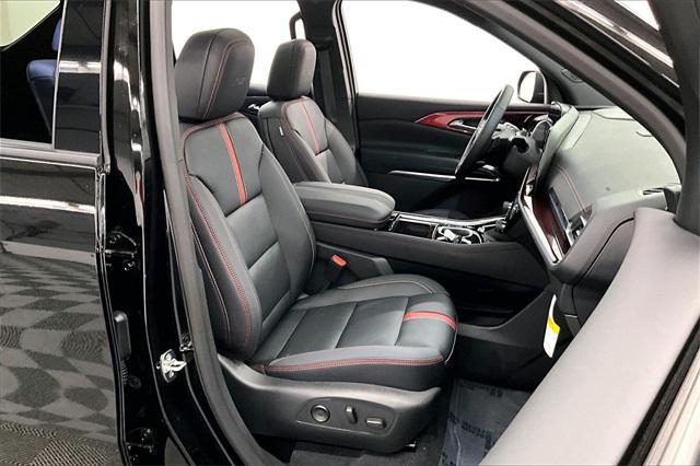 used 2025 Chevrolet Traverse car, priced at $52,996