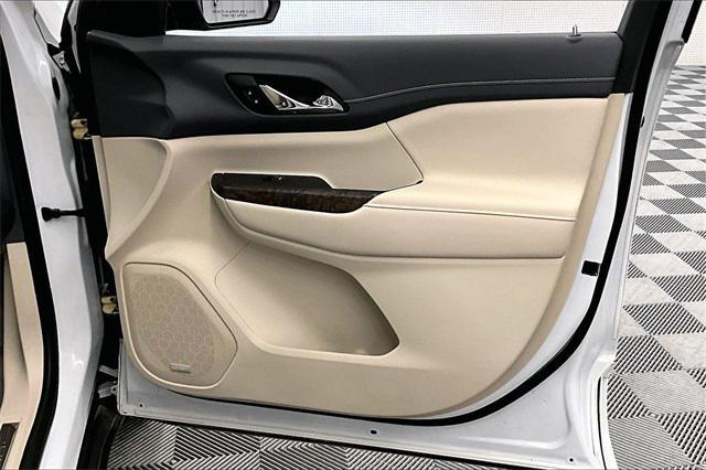 used 2023 GMC Acadia car, priced at $37,702