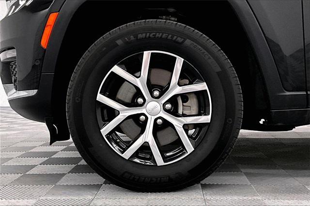 used 2024 Jeep Grand Cherokee L car, priced at $39,593