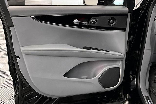 used 2023 Lincoln Nautilus car, priced at $39,648