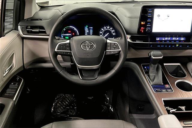 used 2021 Toyota Sienna car, priced at $35,298
