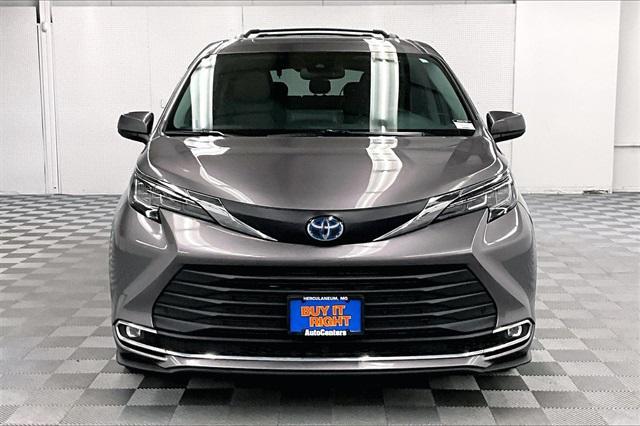 used 2021 Toyota Sienna car, priced at $35,298