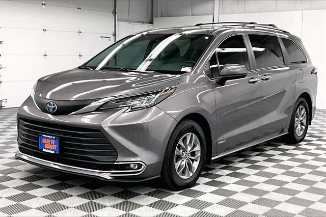 used 2021 Toyota Sienna car, priced at $35,298