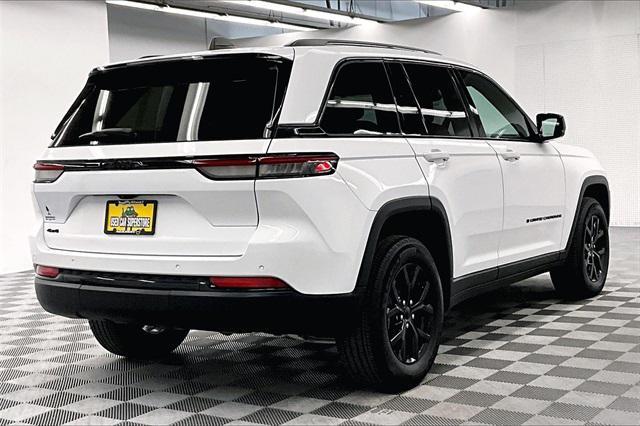 used 2024 Jeep Grand Cherokee car, priced at $31,912
