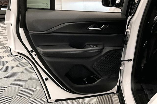 used 2024 Jeep Grand Cherokee car, priced at $31,912