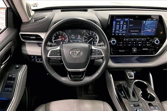 used 2022 Toyota Highlander car, priced at $39,587