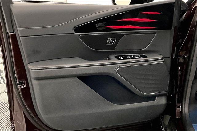 used 2025 Lincoln Nautilus car, priced at $49,998