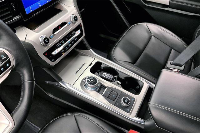 used 2024 Ford Explorer car