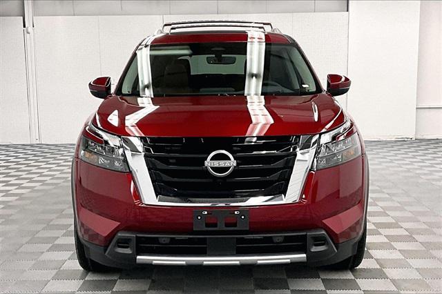 new 2025 Nissan Pathfinder car, priced at $50,086