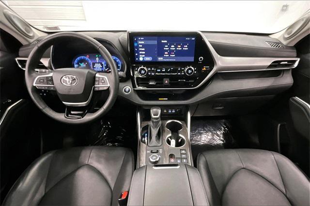 used 2024 Toyota Highlander car, priced at $49,762