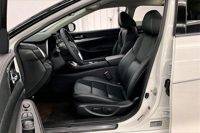 used 2023 Nissan Maxima car, priced at $26,427