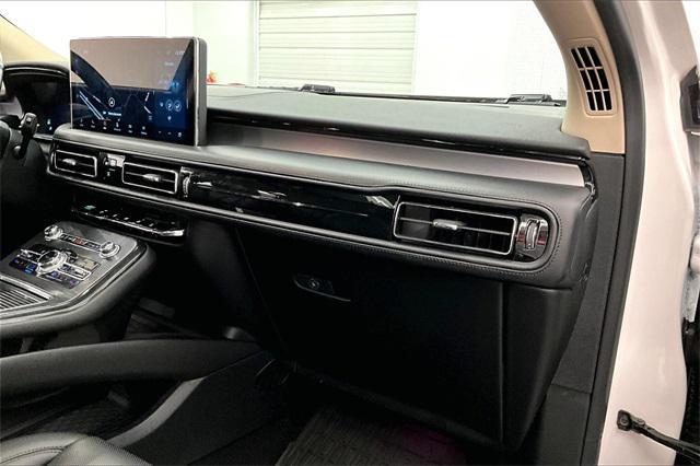 used 2022 Lincoln Nautilus car, priced at $36,336