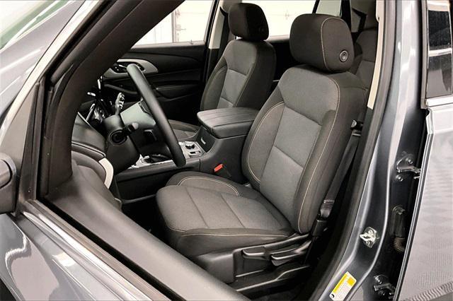 used 2021 Chevrolet Traverse car, priced at $22,997