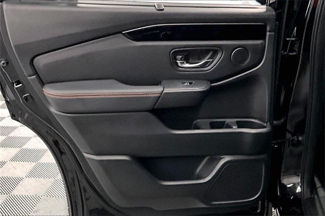 used 2023 Honda Pilot car, priced at $39,995
