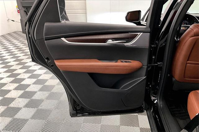 used 2023 Cadillac XT5 car, priced at $31,986