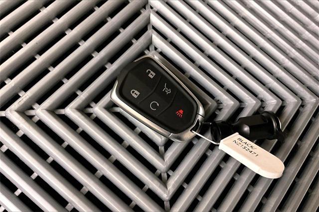 used 2022 Cadillac XT5 car, priced at $28,998