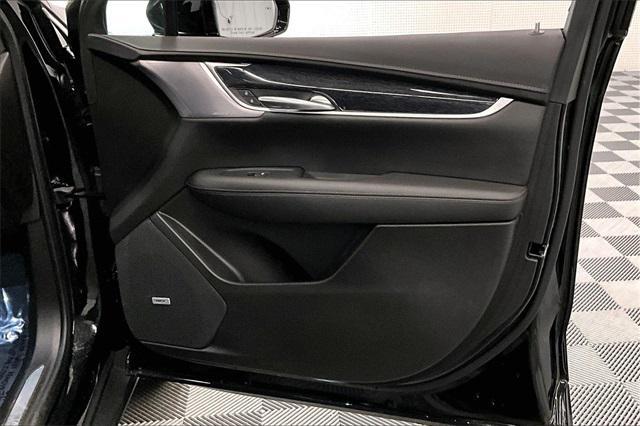 used 2022 Cadillac XT5 car, priced at $28,998