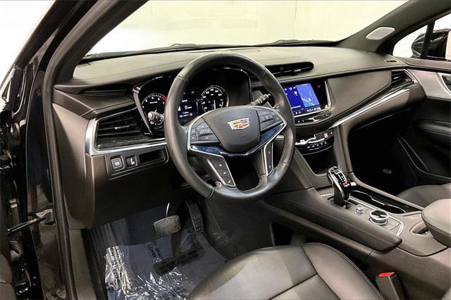 used 2022 Cadillac XT5 car, priced at $28,998