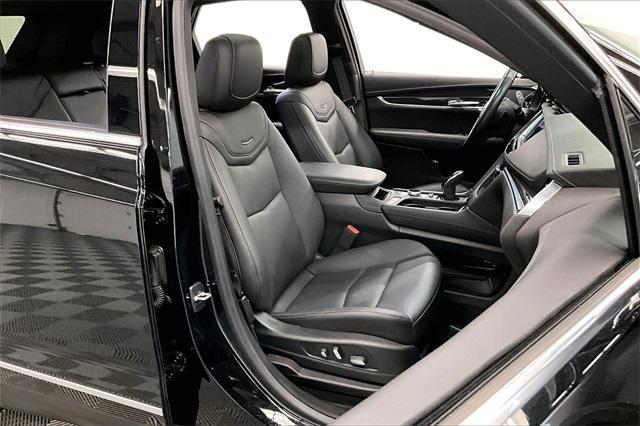 used 2022 Cadillac XT5 car, priced at $28,998