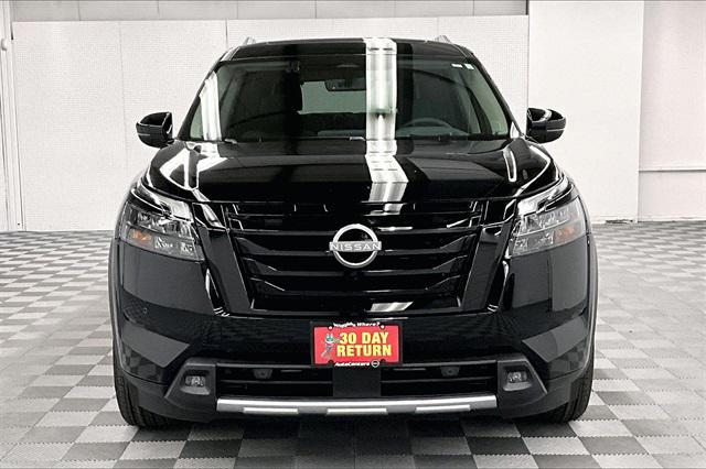 new 2025 Nissan Pathfinder car, priced at $53,222