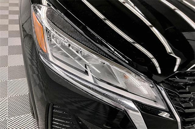 new 2025 Nissan Kicks car, priced at $21,857