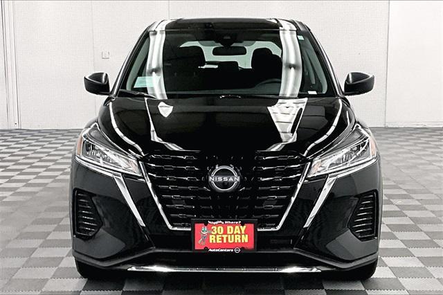 new 2025 Nissan Kicks car, priced at $21,857