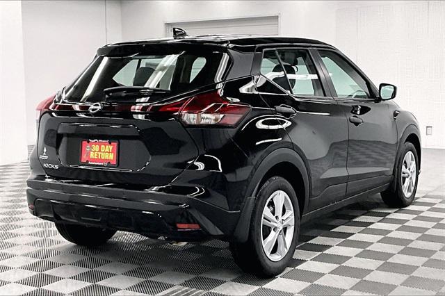new 2025 Nissan Kicks car, priced at $21,857