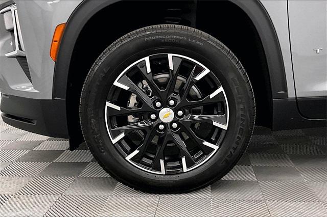 used 2025 Chevrolet Traverse car, priced at $44,675
