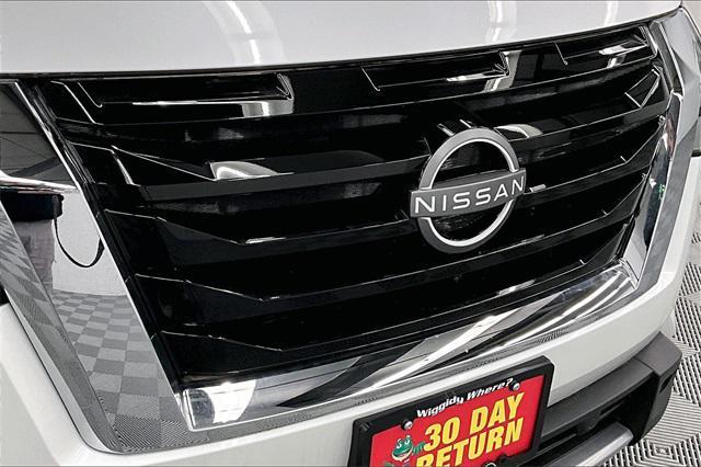 new 2025 Nissan Pathfinder car, priced at $48,998