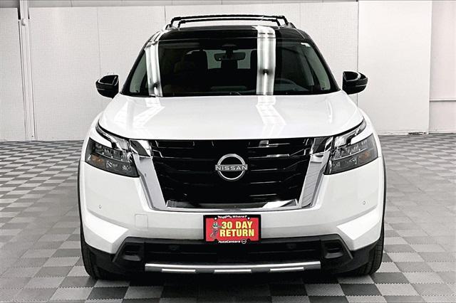 new 2025 Nissan Pathfinder car, priced at $48,998