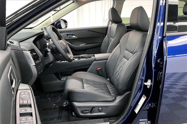 new 2025 Nissan Rogue car, priced at $43,089