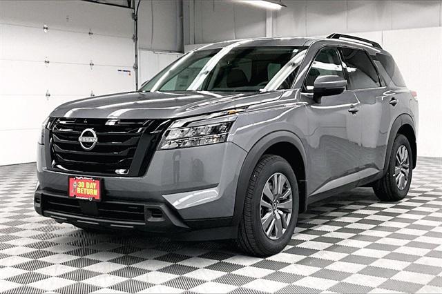new 2025 Nissan Pathfinder car, priced at $45,400
