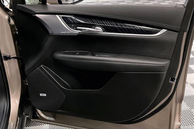 used 2023 Cadillac XT6 car, priced at $43,777