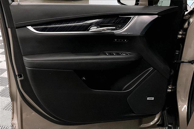 used 2023 Cadillac XT6 car, priced at $43,777