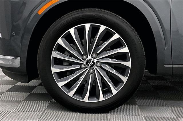 used 2024 Hyundai Palisade car, priced at $39,856