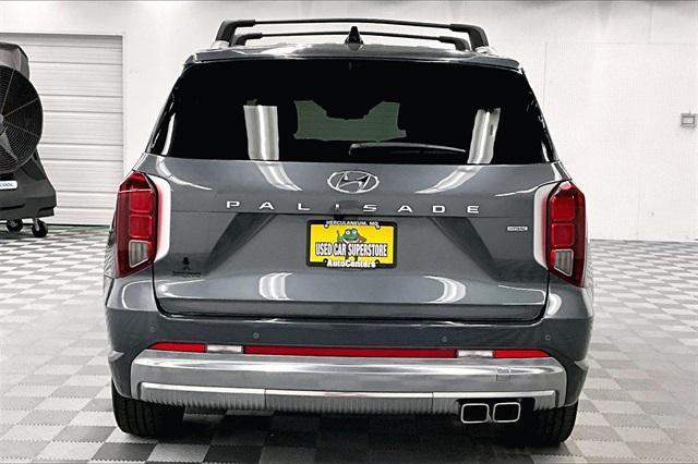 used 2024 Hyundai Palisade car, priced at $39,856