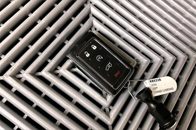 used 2024 Jeep Grand Cherokee L car, priced at $29,218