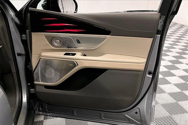 used 2024 Lincoln Nautilus car, priced at $49,977