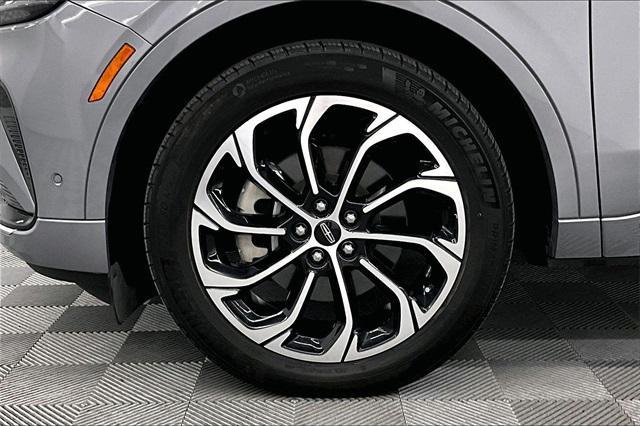 used 2024 Lincoln Nautilus car, priced at $49,977