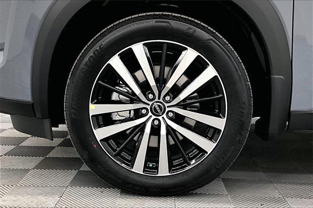 new 2025 Nissan Pathfinder car, priced at $50,141