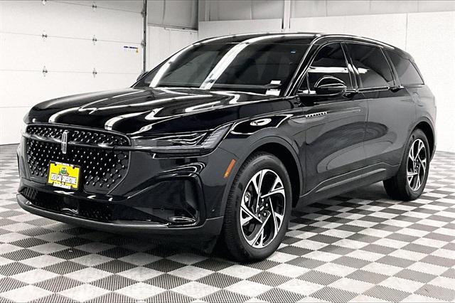 used 2024 Lincoln Nautilus car, priced at $44,061