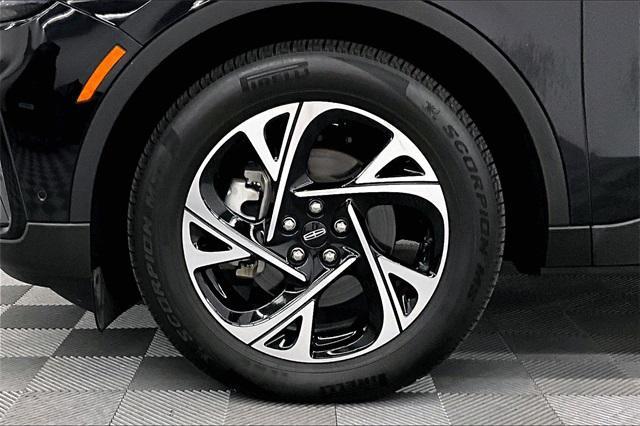 used 2024 Lincoln Nautilus car, priced at $44,061