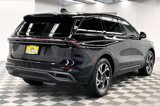 used 2024 Lincoln Nautilus car, priced at $44,061