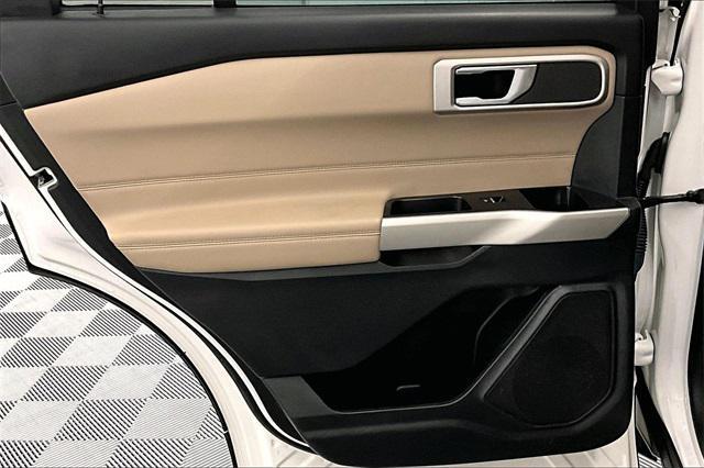 used 2021 Ford Explorer car