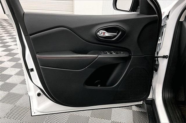 used 2021 Jeep Cherokee car, priced at $26,995