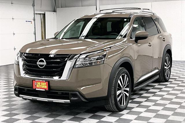 new 2024 Nissan Pathfinder car, priced at $44,238