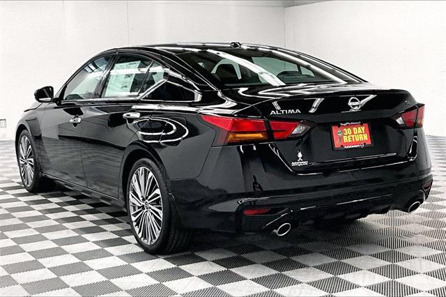 new 2025 Nissan Altima car, priced at $32,245